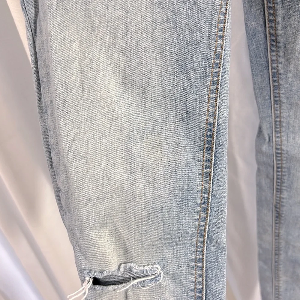 Womens size 2 Wild Fable High Waist Distressed Knee Skinny Jeans - Picture 7 of 8